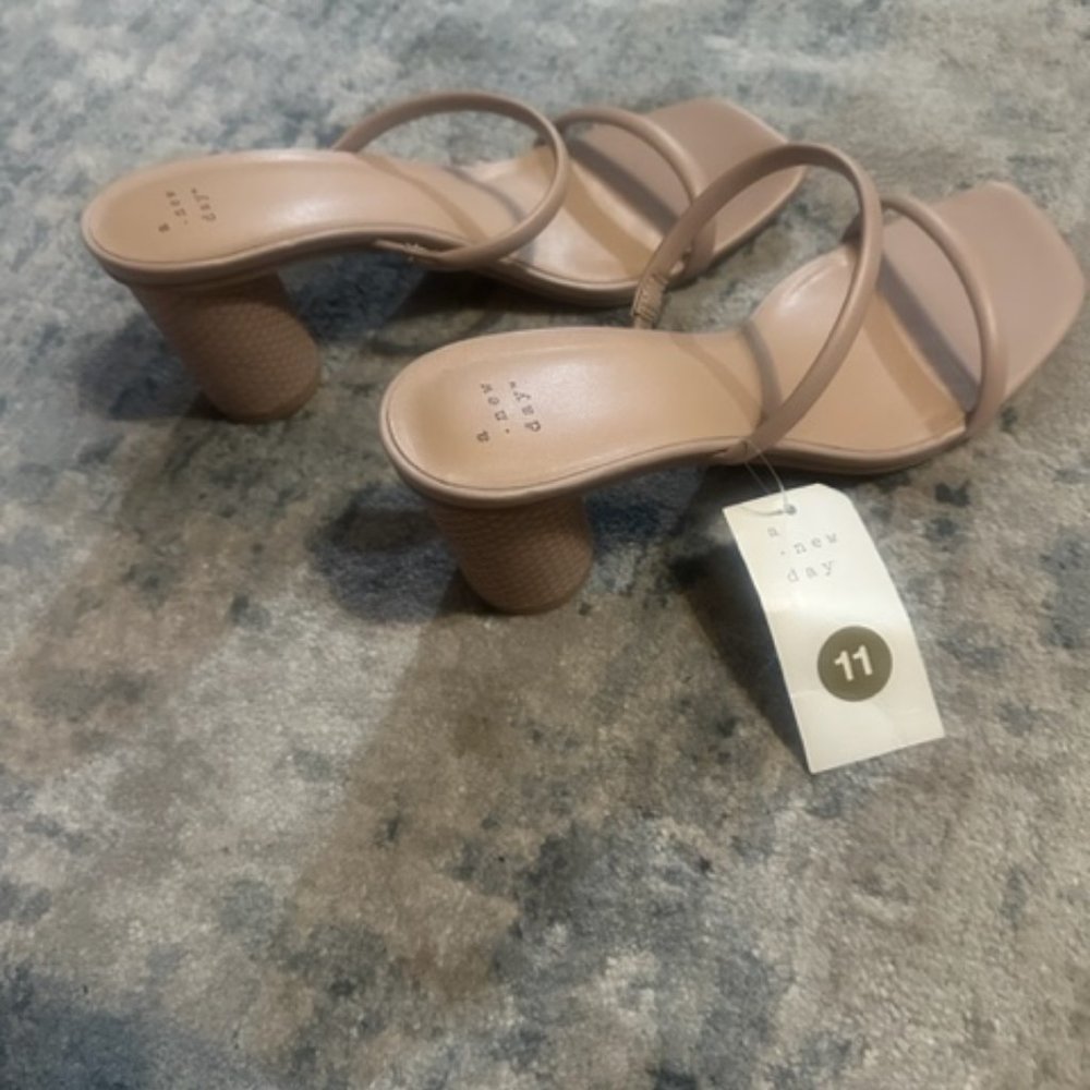 Tan Slides Brand New size 11